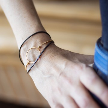 Bracelet caoutchouc, anneau et chaîne plaqué or
