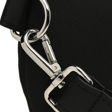 Visuel rapproché sac banane noir femme