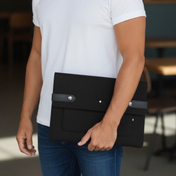 Housse ordinateur Made in France portée homme